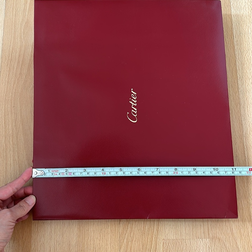 Cartier shopping bag, receipt holder, perfume samples and coloring book - Picture 3 of 16